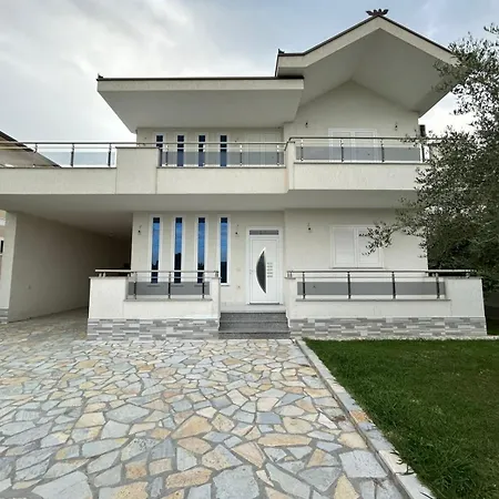 Miri House Domje