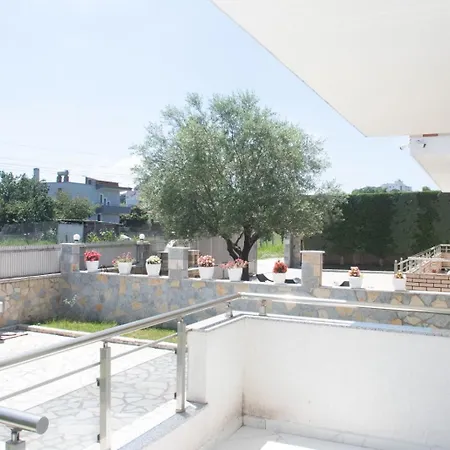 Miri House Villa *
